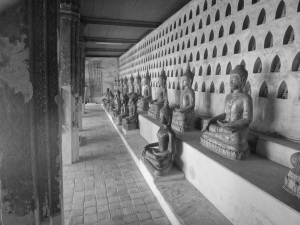 The many Buddha images found surrounding Wat Si Saket